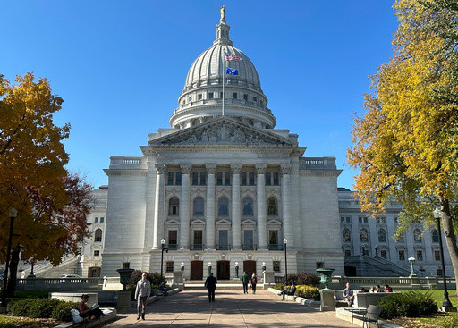 Wisconsin judge puts on hold ruling that required citizenship check of voters
