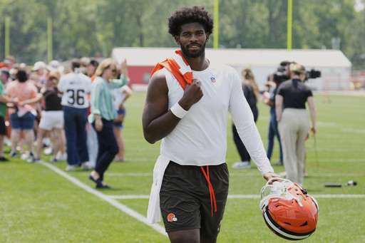 Shedeur Sanders shows promise but faces challenges in Browns’ QB competition