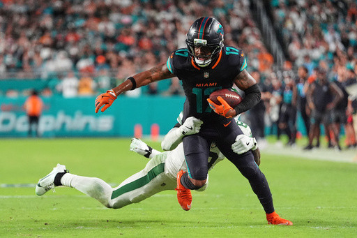 Dolphins confident in Jaylen Waddle as No. 1 receiver after Tyreek Hill’s injury