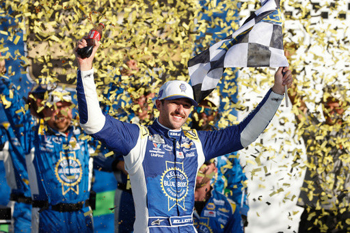 Elliott steals Kansas Speedway race in wild overtime finish, secures spot in 3rd round of playoffs