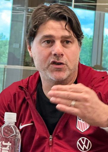 Pochettino says agent spoke with AC Milan, others, no decision on future until after World Cup