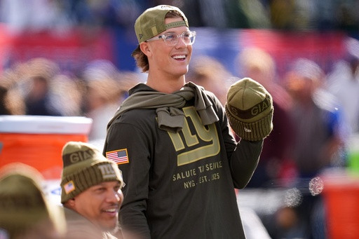 Jaxson Dart is progressing toward playing for the Giants at Detroit, interim coach Mike Kafka says