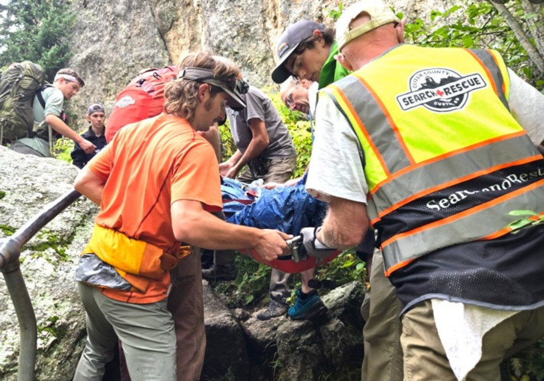 Injured hiker rescued in Sylvan Lake area