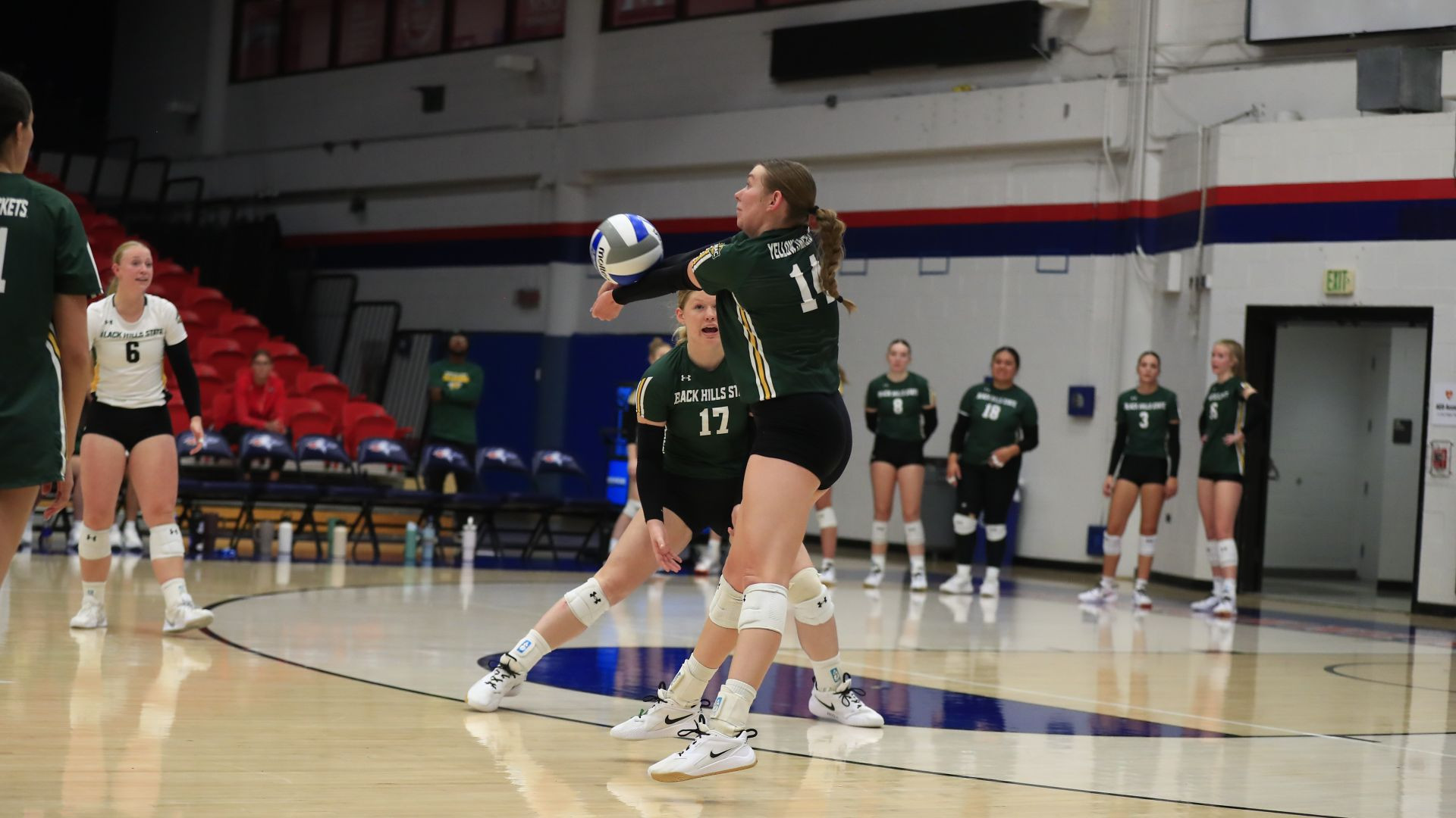 Yellow Jackets Fall to Roadrunners 3-0