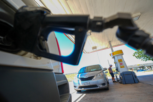 Pump prices could rise after US, EU hit Russian oil companies with new sanctions and oil spikes