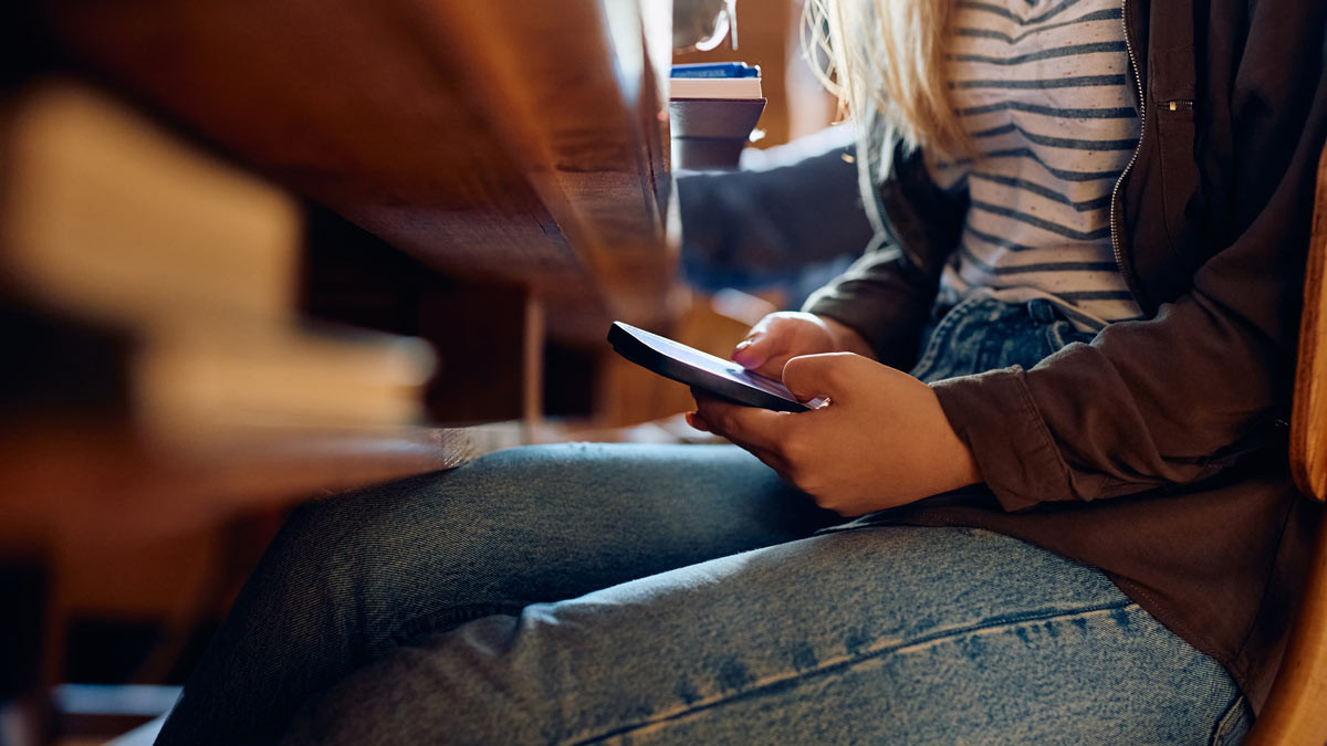 House committee kills statewide ban on cellphones in schools