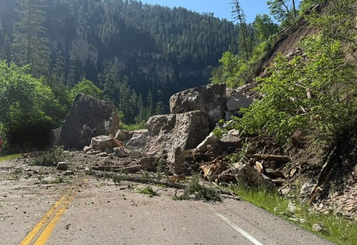 Rock Slide in Spearfish Canyon closes road