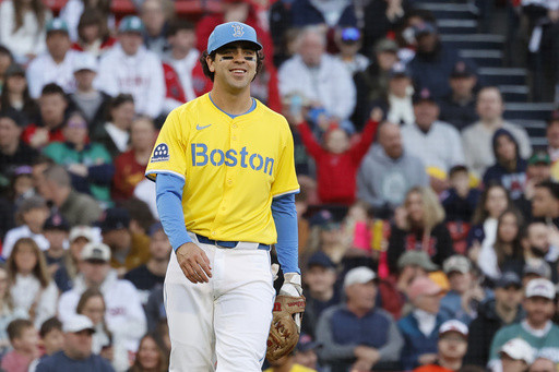 Red Sox prospect Marcelo Mayer gets a ride to Fenway Park for his big league debut
