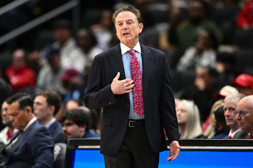 Rick Pitino’s 900th win could come against his son when St. John’s visits Xavier this weekend