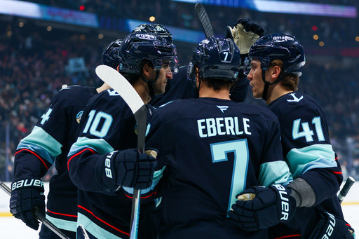 Beniers scores twice in Kraken’s 4-1 win over Predators