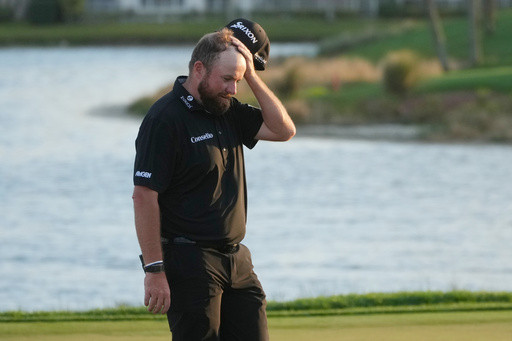 Shane Lowry has no choice but to pick himself up and move on after PGA National collapse