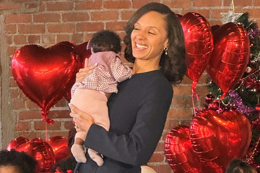 Detroit joining Michigan program that gives cash to expectant mothers for essentials