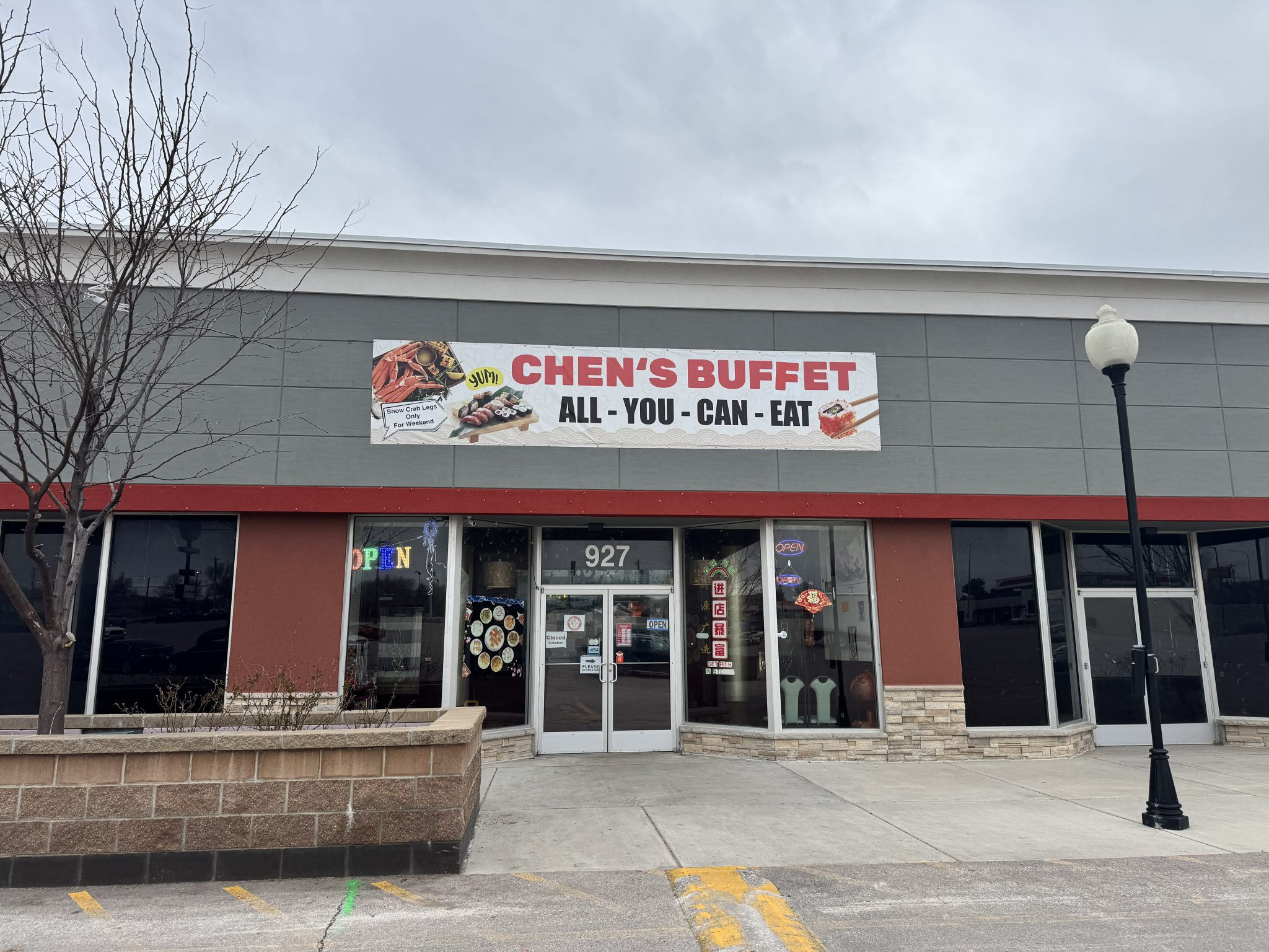 Taste the Room: Chen’s Buffet