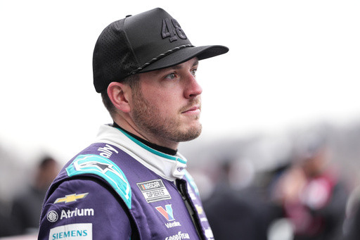 Vertigo sidelines Alex Bowman, forcing him out of Sunday’s Phoenix NASCAR race