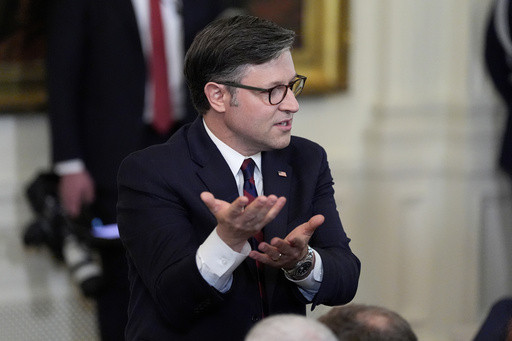 GOP tax bill would cost poor Americans $1,600 a year and boost highest earners by $12,000, CBO says