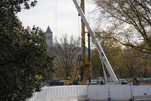 White House is expected to submit plans for new ballroom to planning commission this month