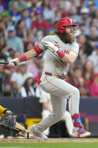 Marsh’s go-ahead single in 9th lifts Phillies over Brewers 10-8