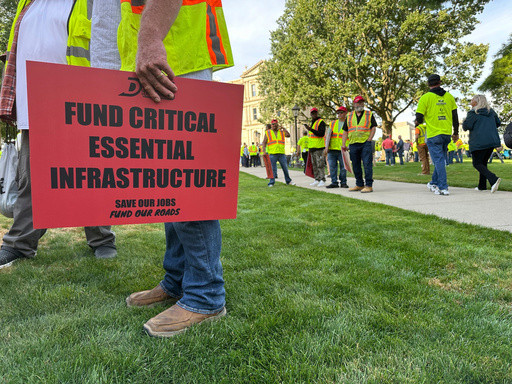 Gov. Whitmer to address Michigan’s economy as possible state and federal shutdowns loom