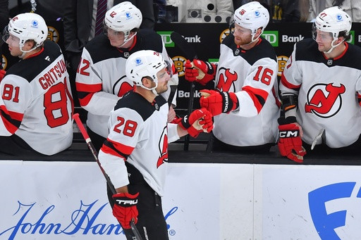 Jesper Bratt’s goal, assist lead the Devils to a 4-1 victory over the Mammoth